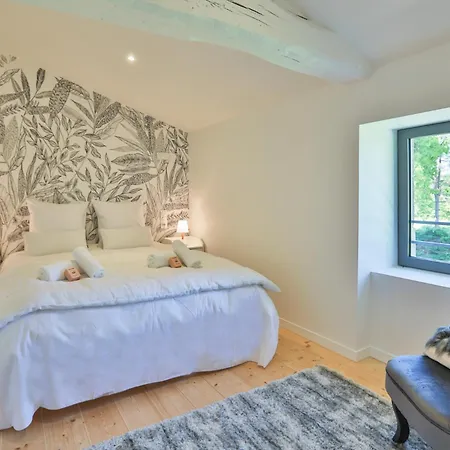 Feriehus Piscine Etang Et Foret *