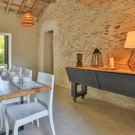 Casa de Férias L'augiziere - Somptueuse Longere Classee 5 Etoiles Nichee En Pleine Nature *