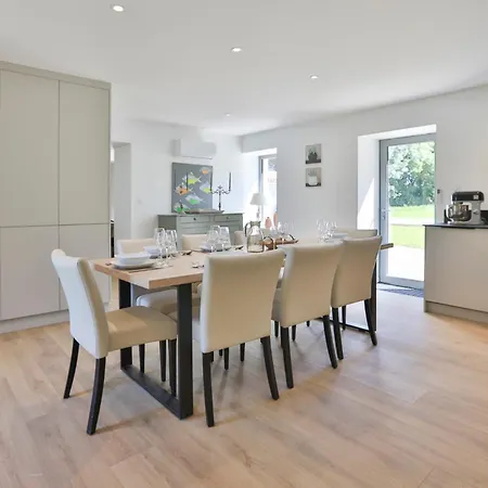 Piscine Etang Et Foret Casa vacanze *